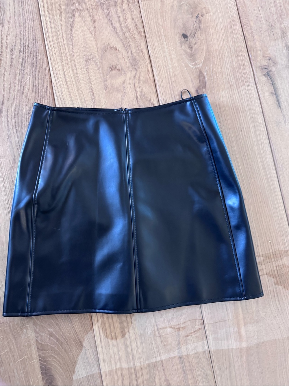 Banana Republic Black Vegan Leather A-Line Mini Skirt Size 4